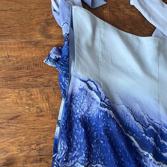 Boskemper Elegant Asymmetrical Blue and White Dress, size XS - Picture 11 of 13